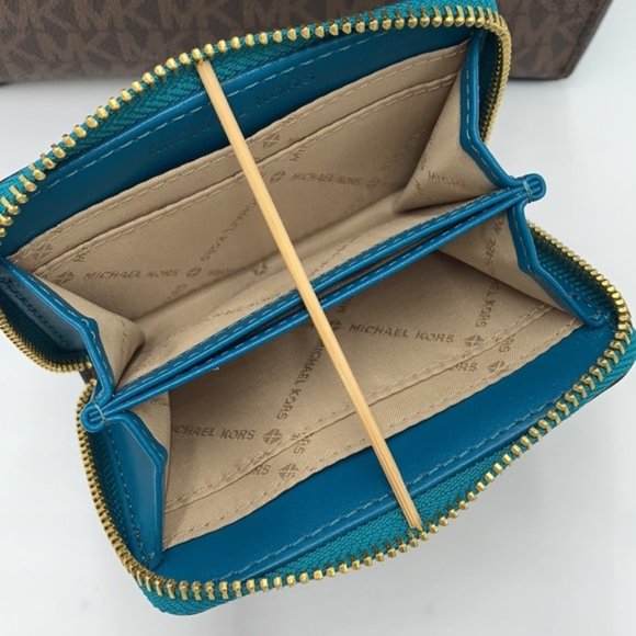 Michael Kors Jet Set MD ZA Card Case Wallet - Picture 6 of 16